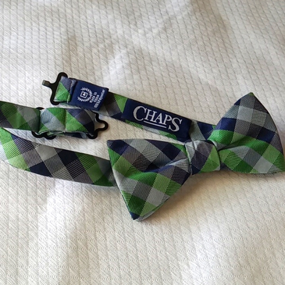 Bow Tie, Chaps  Small 16" Charming Plaid